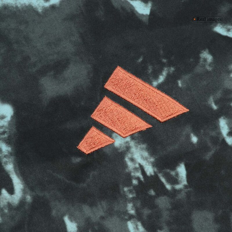 バイエルンミュンヘン  アウェイ サッカーユニフォーム キット 2024/25 上下セット