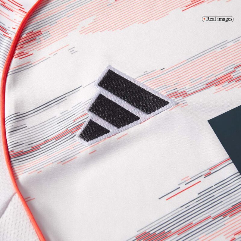 バイエルンミュンヘン  アウェイ サッカーユニフォーム キット 2025/26 上下セット