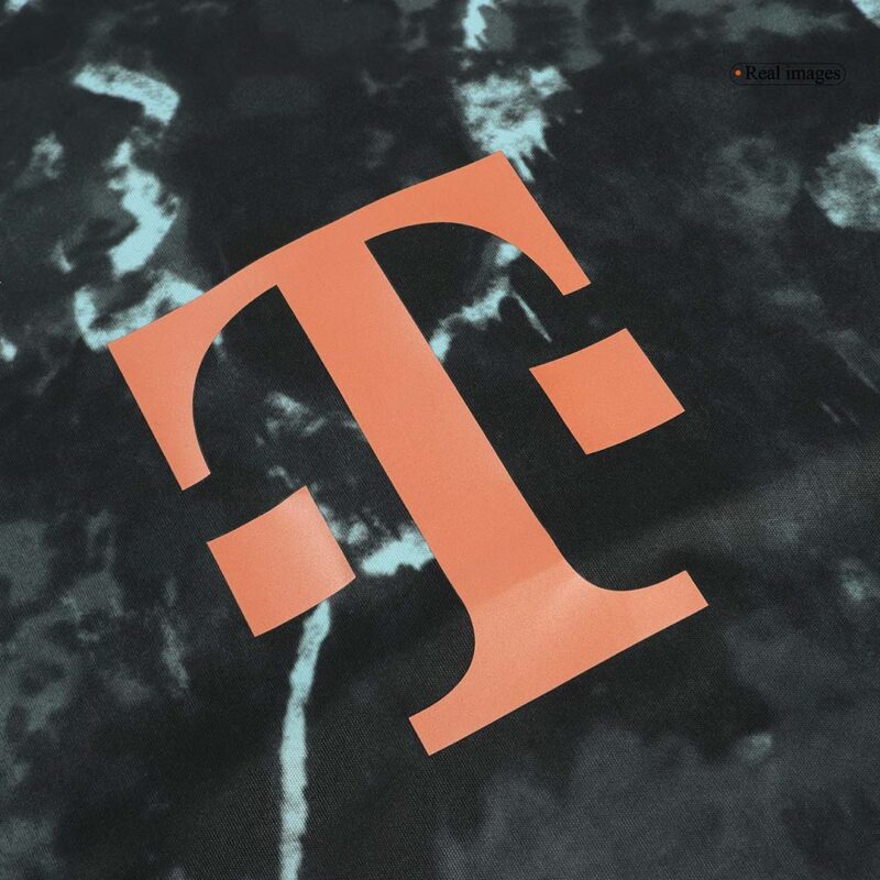 バイエルンミュンヘン  アウェイ サッカーユニフォーム 2024/25