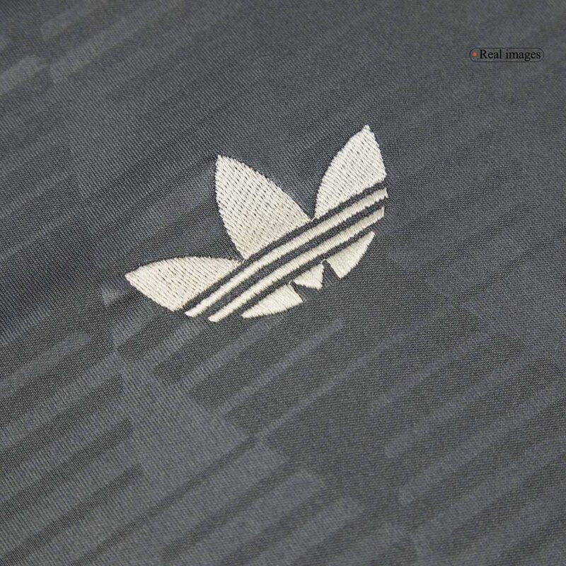 バイエルンミュンヘン  Oktoberfest サッカーユニフォーム 2024/25