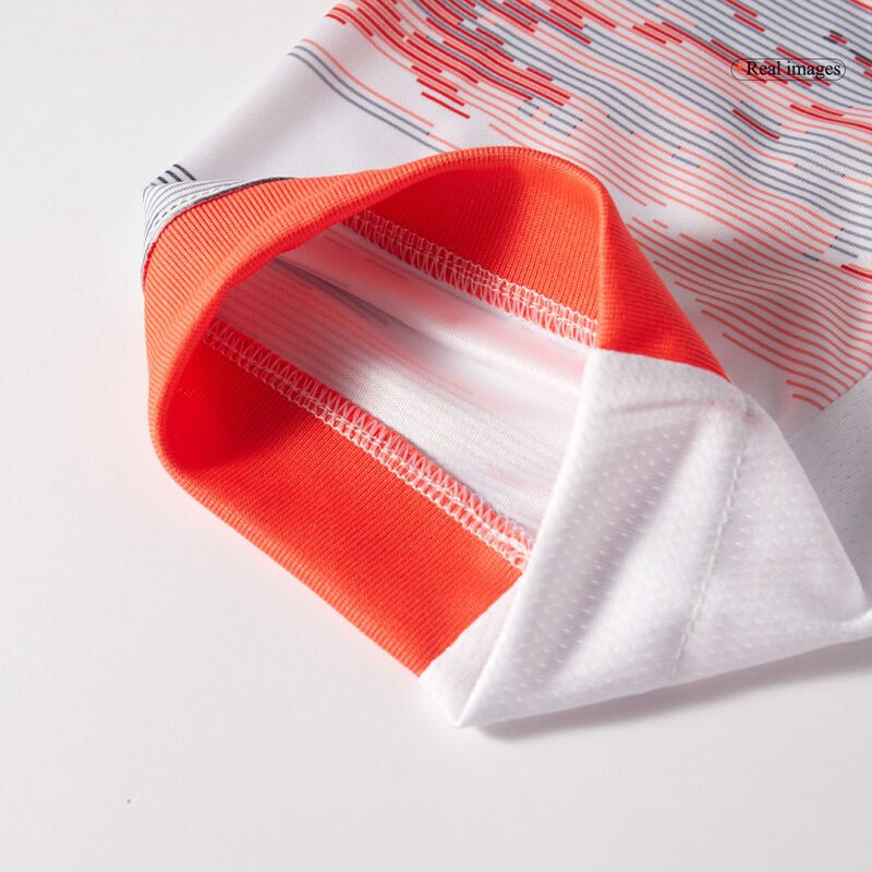 586688_12 バイエルンミュンヘン アウェイ サッカーユニフォーム 2025/26 White