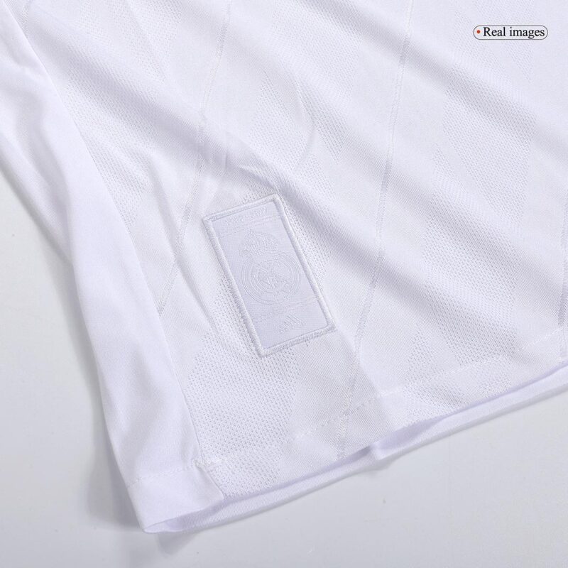 レアルマドリード MODRIĆ #10 ホーム サッカーユニフォーム Retro 2017/18