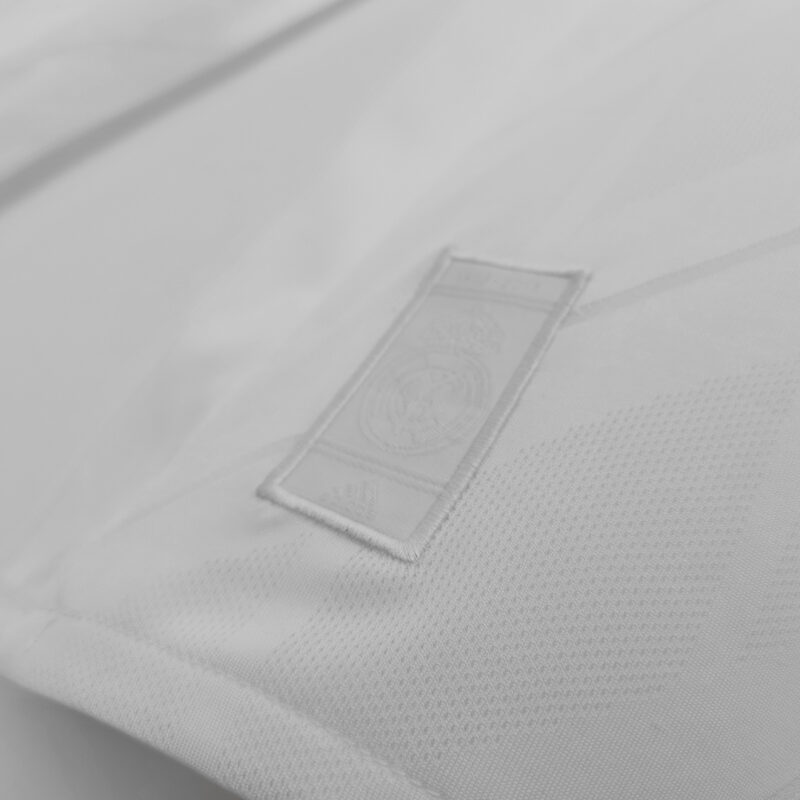 レアルマドリード MODRIĆ #10 ホーム サッカーユニフォーム Retro 2017/18 - 長袖