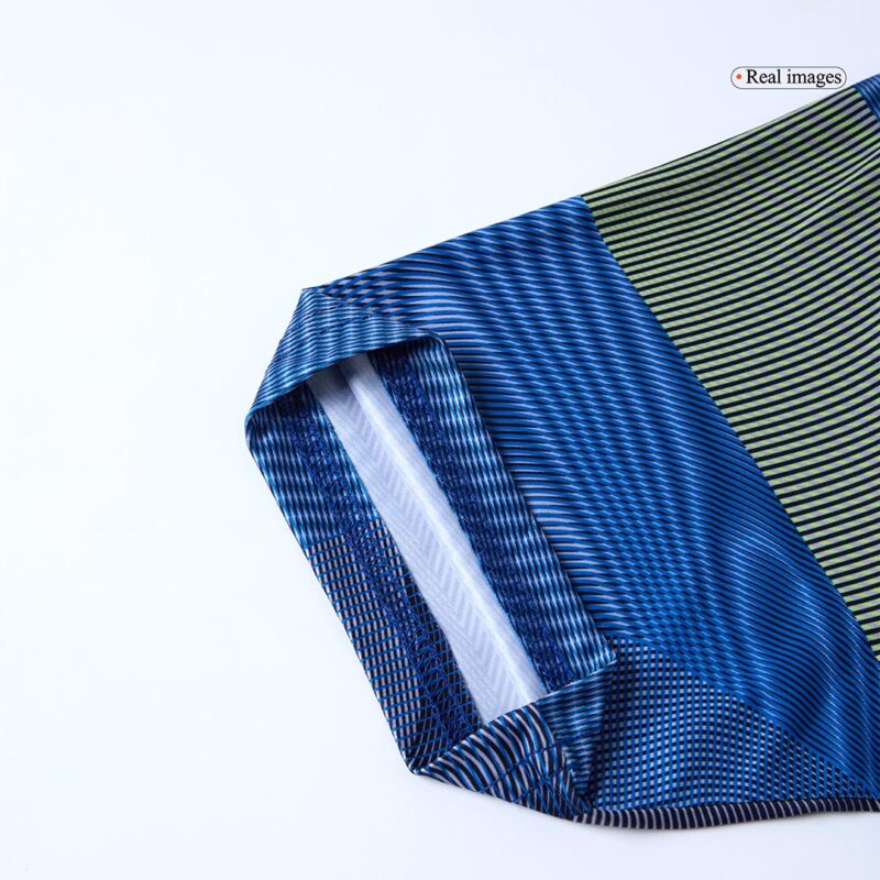 レアルマドリード Pre-Match サッカーユニフォーム 2025/26