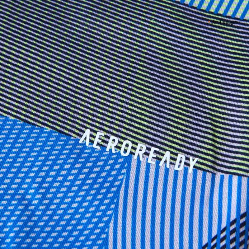 レアルマドリード Pre-Match サッカーユニフォーム 2025/26