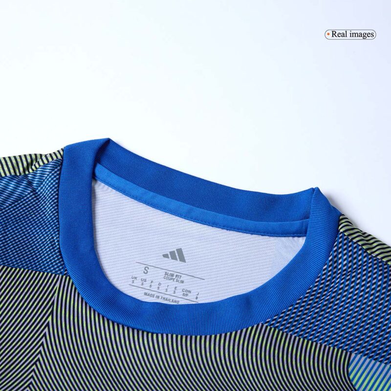 レアルマドリード Pre-Match サッカーユニフォーム 2025/26