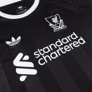 606440_8 リバプール Goalkeeper サッカーユニフォーム 25/26 Black