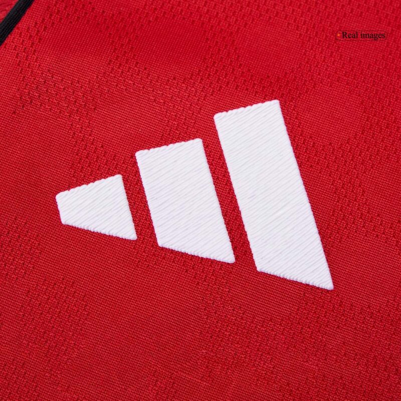 602281_9 ŠEŠKO #30 オーセンティック マンチェスターユナイテッド ホーム サッカーユニフォーム 2025/26 Red