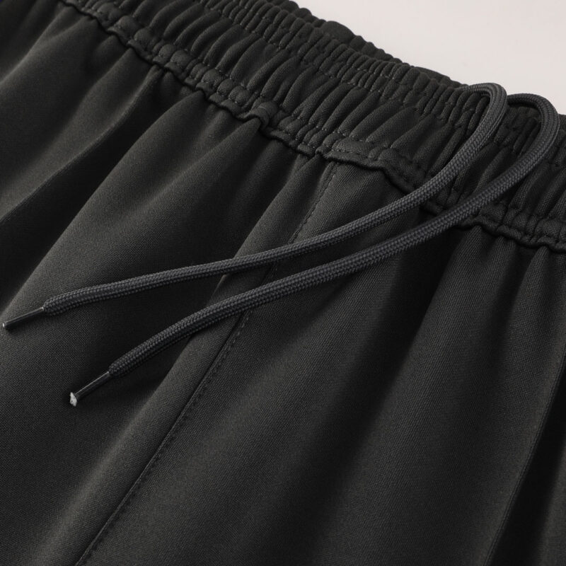 Manchester United Training Kit 2025/26 - Black (Jacket+Pants)