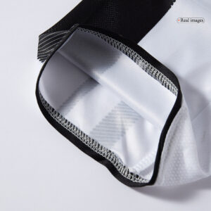 589891_11 ユベントス ホーム サッカーユニフォーム キット 2025/26 キッズ 上下セット